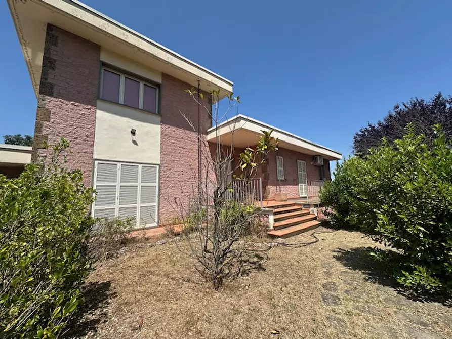 Immagine 43 di Villa in vendita  a Viterbo