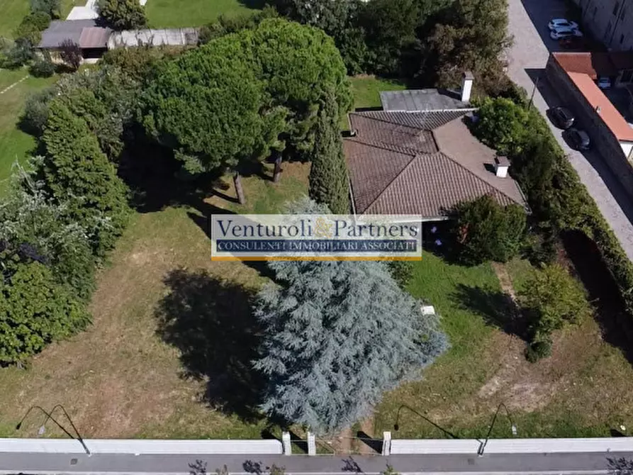 Immagine 15 di Villa in vendita  in Via Alessandro Volta a Prevalle