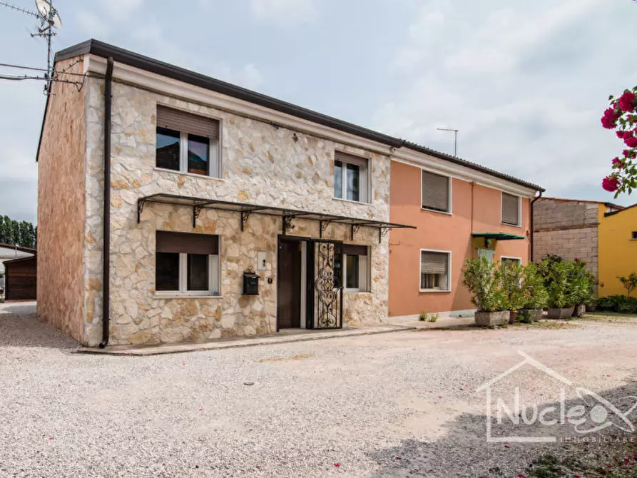 Immagine 1 di Villetta a schiera in vendita  a Stanghella