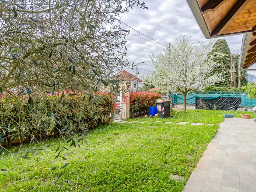 Immagine 7 di Villa in vendita  in Via Vittorio Alfieri 43B a San Gillio