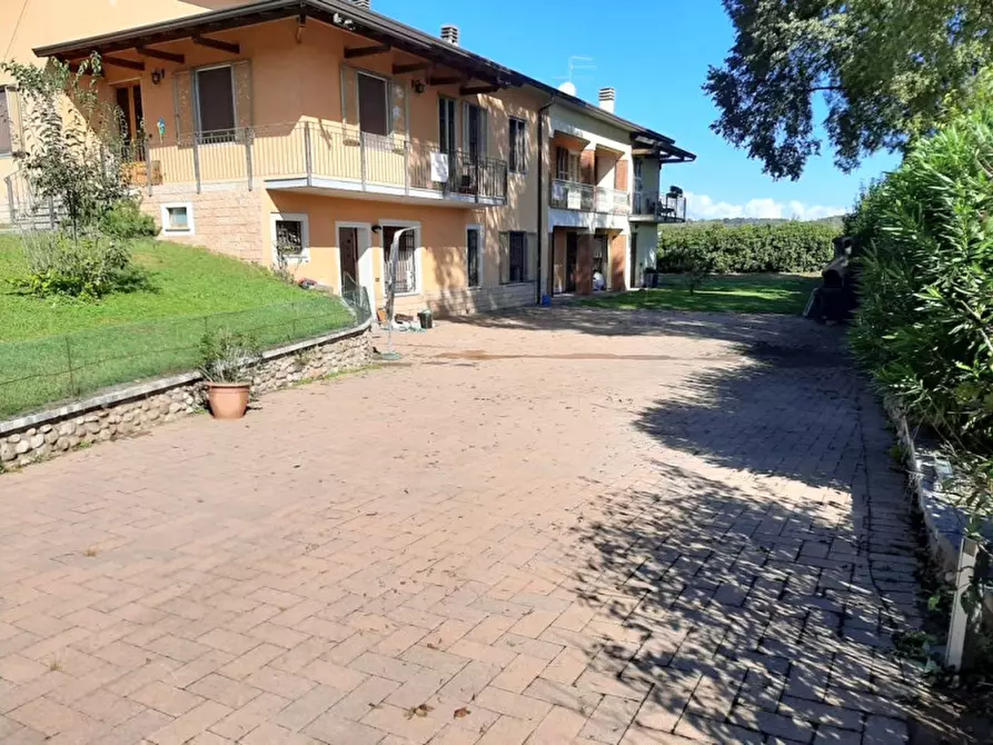 Immagine 1 di Appartamento in vendita  a Volta Mantovana