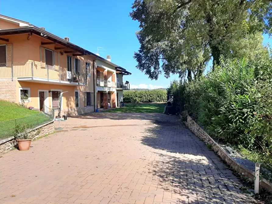 Immagine 2 di Appartamento in vendita  a Volta Mantovana