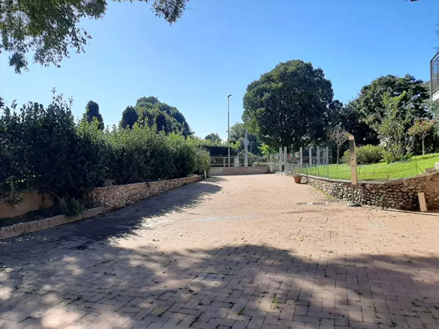 Immagine 10 di Appartamento in vendita  a Volta Mantovana