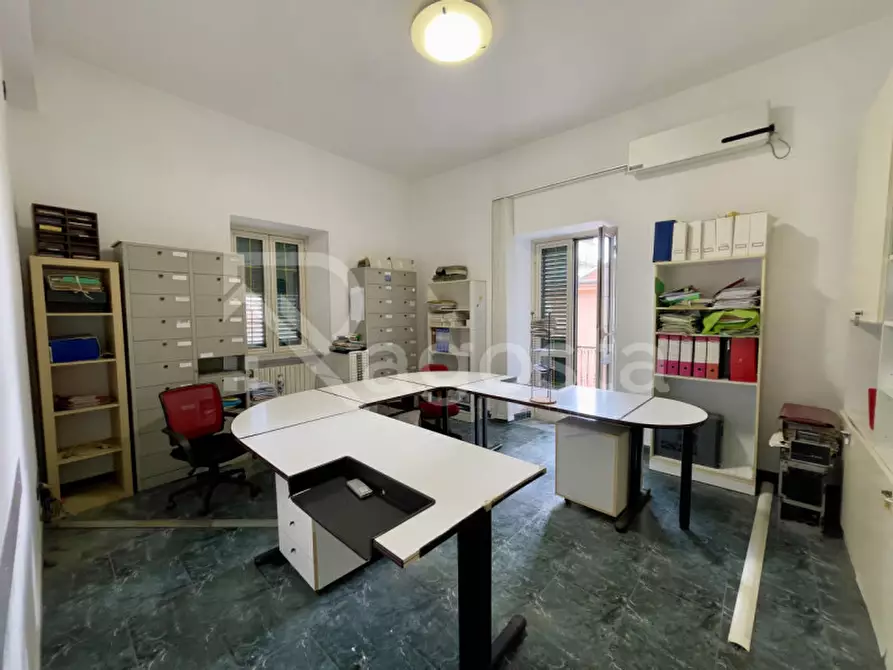 Immagine 11 di Ufficio in affitto  in Via Trento a Salerno