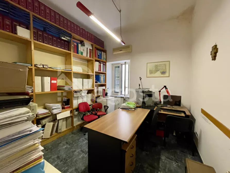 Immagine 14 di Ufficio in affitto  in Via Trento a Salerno