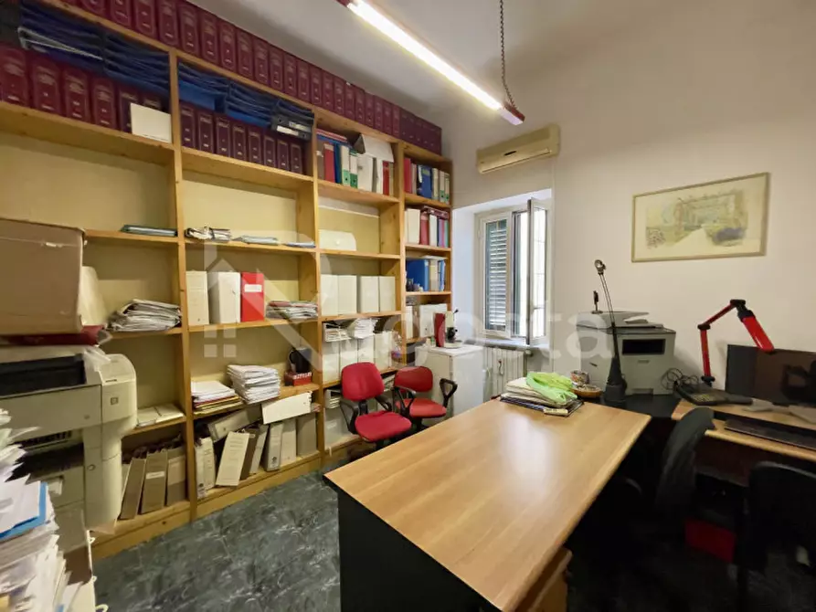 Immagine 15 di Ufficio in affitto  in Via Trento a Salerno