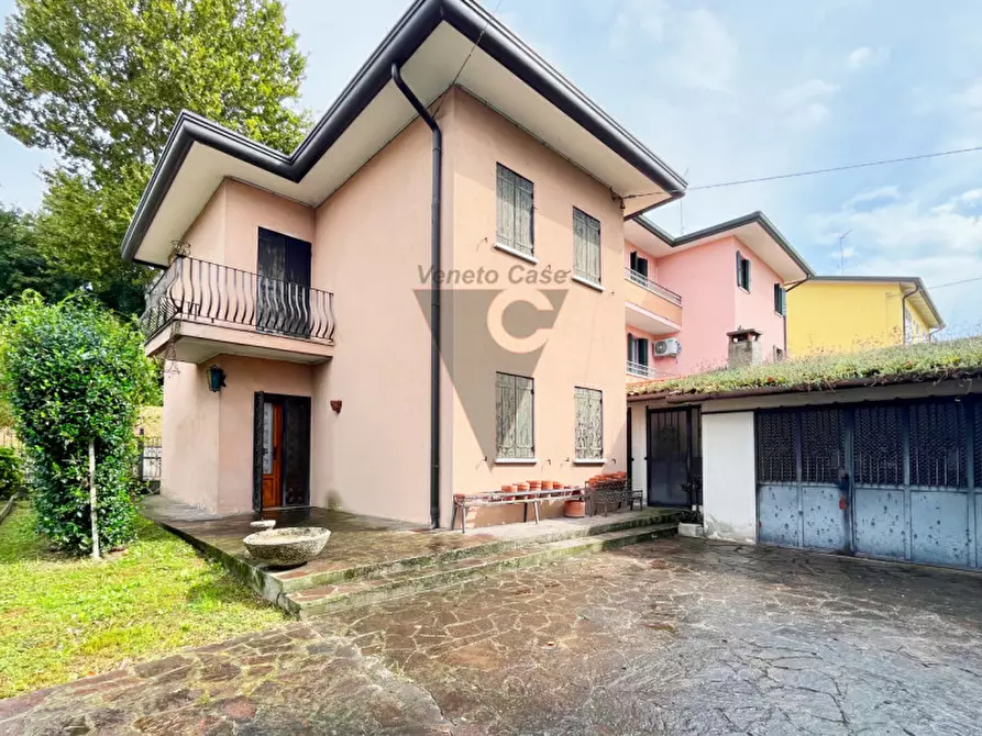Immagine 1 di Casa bifamiliare in vendita  in Via Ponte a Dolo