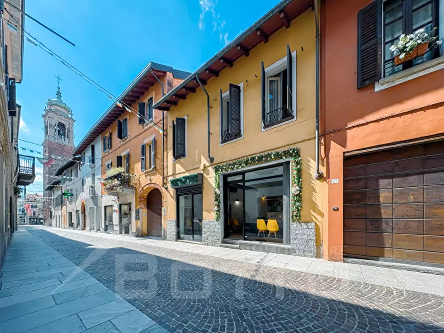 Immagine 3 di Attività commerciale in vendita  in via matteotti n 25 a Oleggio