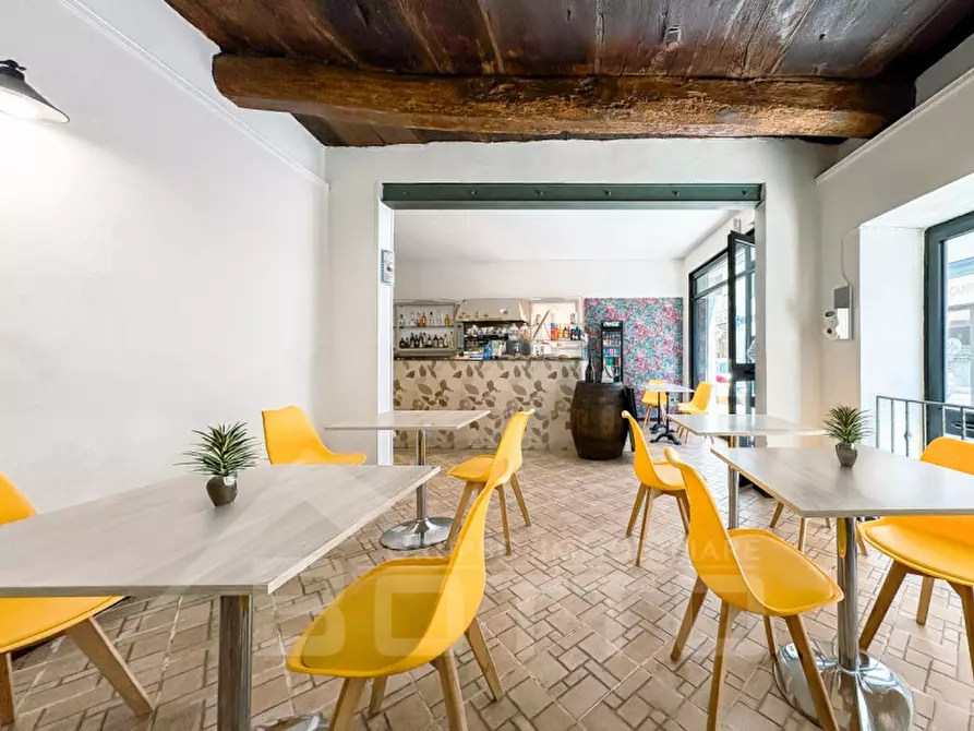 Immagine 4 di Attività commerciale in vendita  in via matteotti n 25 a Oleggio