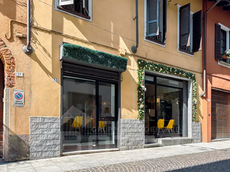 Immagine 8 di Attività commerciale in vendita  in via matteotti n 25 a Oleggio