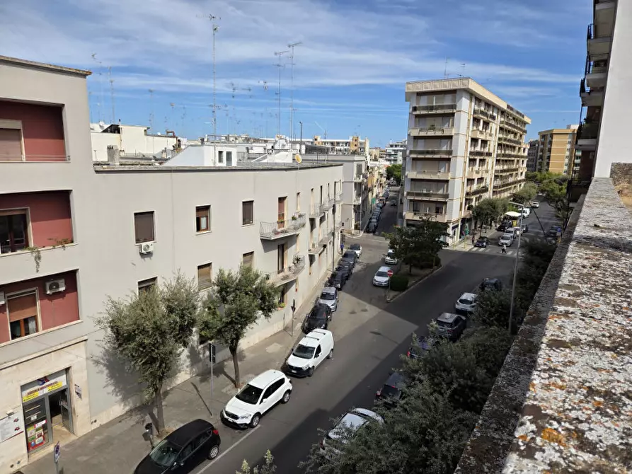 Immagine 33 di Appartamento in vendita  in Via Imperatore Adriano 65 a Lecce
