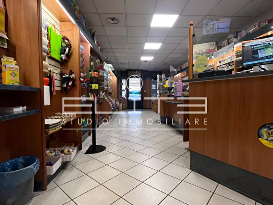 Immagine 1 di Negozio in vendita  in VIA DELLE TAVERNELLE a Ancona