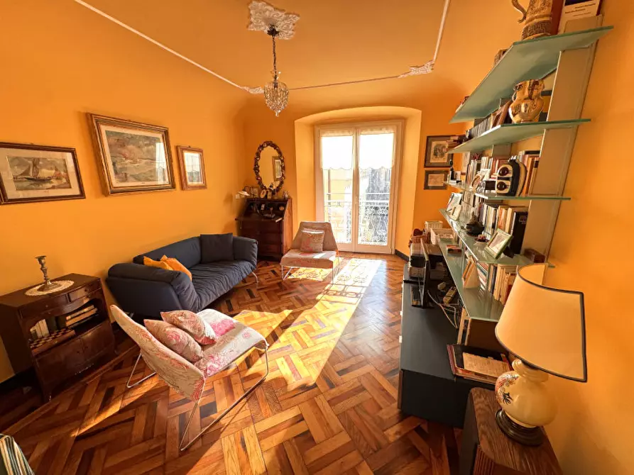 Immagine 1 di Appartamento in vendita  in piazza delle oche a Genova