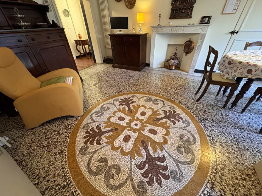 Immagine 3 di Appartamento in vendita  in piazza delle oche a Genova