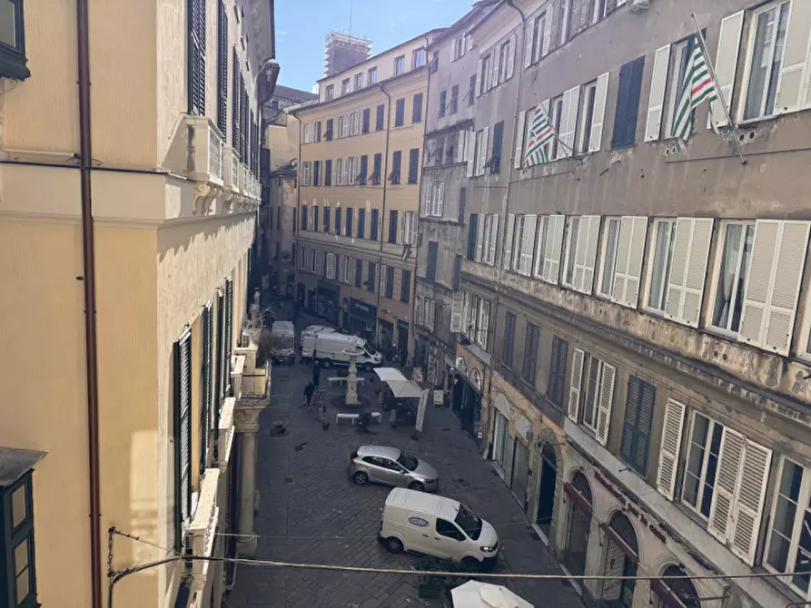 Immagine 10 di Appartamento in vendita  in piazza delle oche a Genova