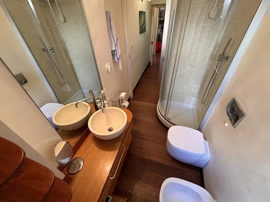 Immagine 16 di Appartamento in vendita  in piazza delle oche a Genova