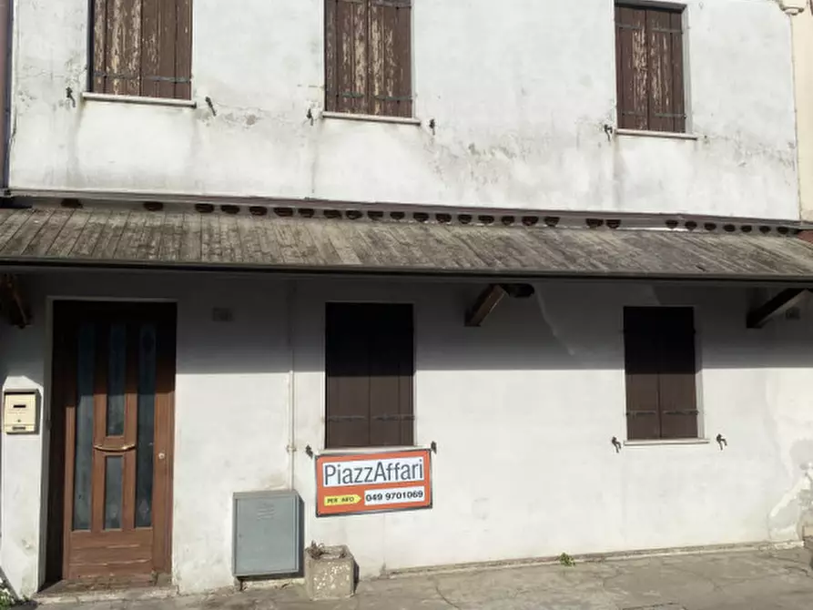 Immagine 2 di Casa indipendente in vendita  in Via San Donato a Correzzola