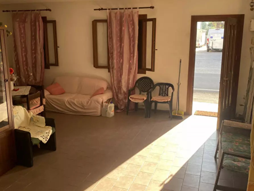 Immagine 4 di Casa indipendente in vendita  in Via San Donato a Correzzola