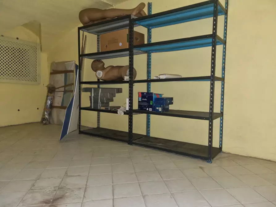 Immagine 13 di Negozio in vendita  in VIA MASACCIO a Firenze