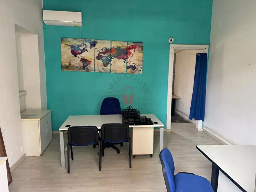 Immagine 1 di Negozio in affitto  in Via Tripoli 204 a Torino