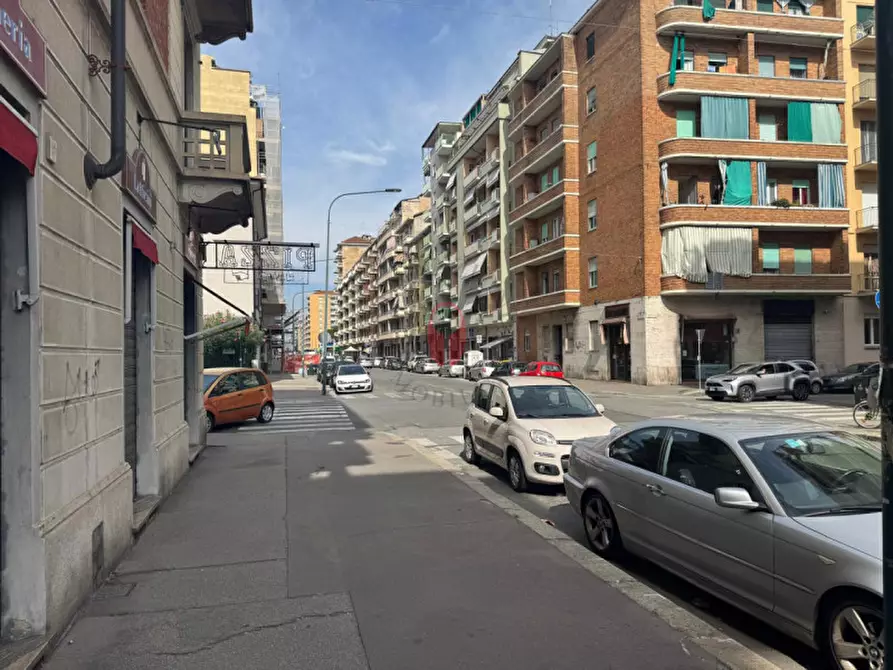 Immagine 8 di Negozio in affitto  in Via Tripoli 204 a Torino