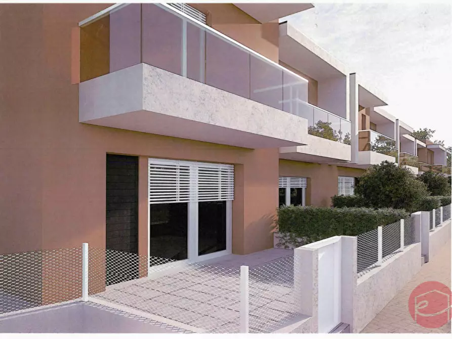 Immagine 1 di Villetta a schiera in vendita  a Cesena