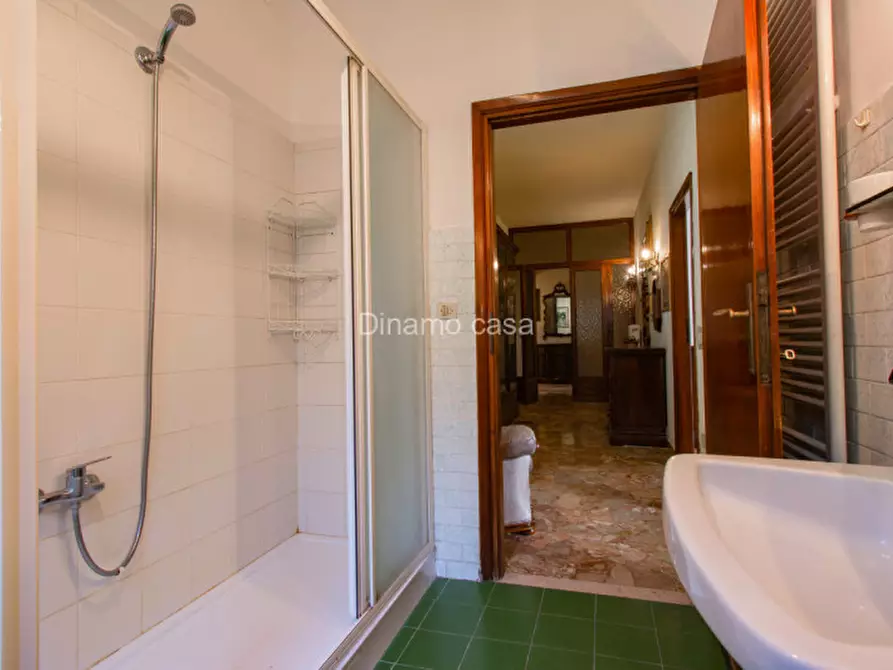 Immagine 6 di Appartamento in vendita  in Viale della Repubblica a Prato