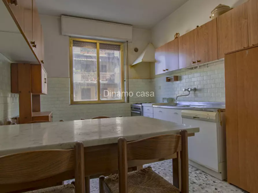 Immagine 14 di Appartamento in vendita  in Viale della Repubblica a Prato