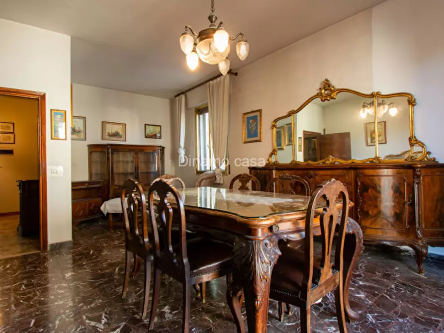 Immagine 17 di Appartamento in vendita  in Viale della Repubblica a Prato