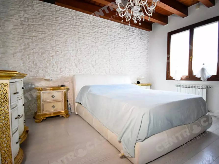 Immagine 11 di Villetta a schiera in vendita  in Via Giacomo Leopardi a Cerea