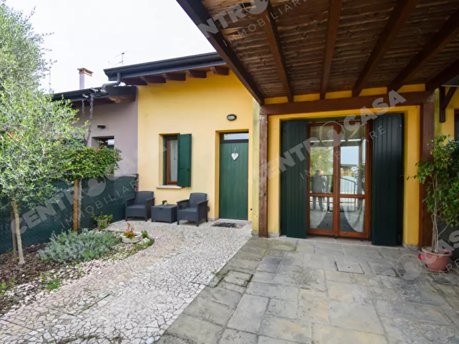 Immagine 19 di Villetta a schiera in vendita  in Via Giacomo Leopardi a Cerea