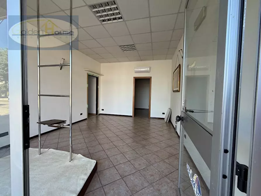 Immagine 2 di Negozio in vendita  in Via Fascinata 2 a Argenta