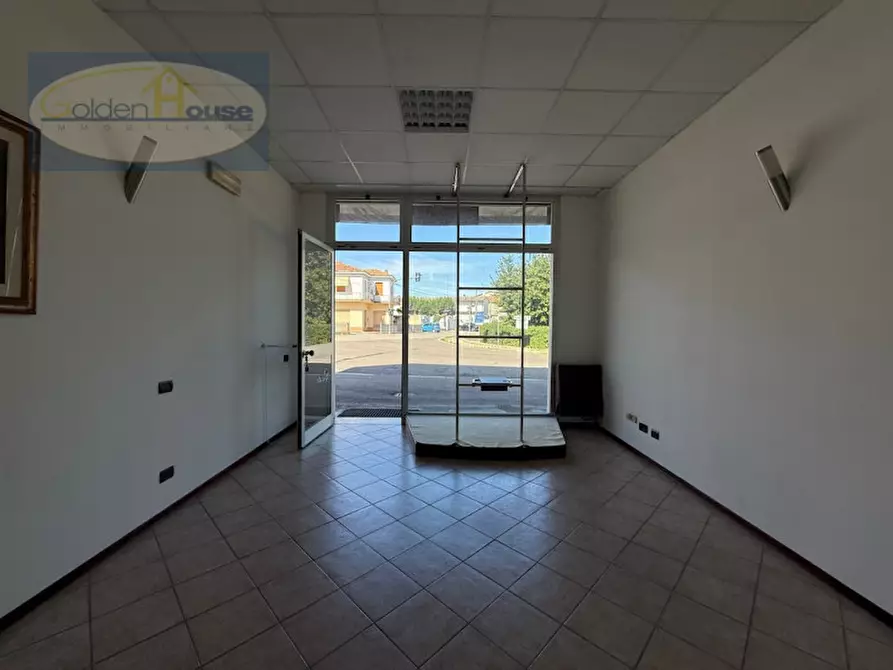 Immagine 4 di Negozio in vendita  in Via Fascinata 2 a Argenta