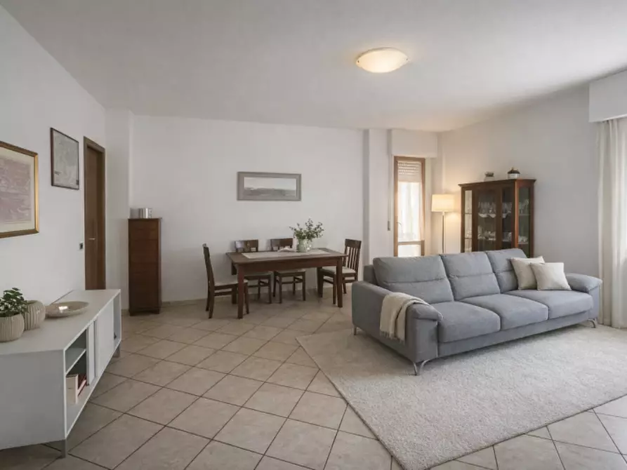 Immagine 1 di Appartamento in vendita  a Senigallia