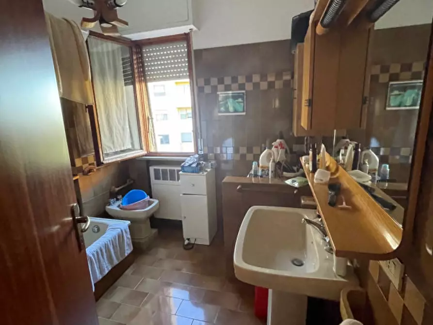 Immagine 17 di Appartamento in vendita  a Senigallia