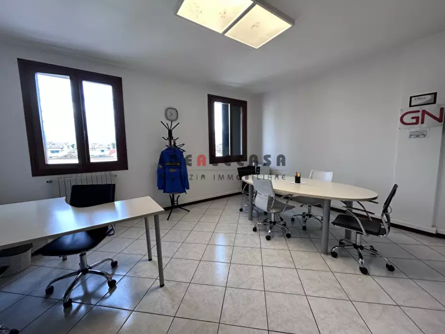 Immagine 11 di Negozio in affitto  in Via San Marco 262 a Padova