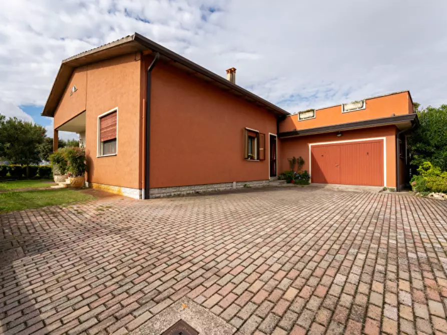 Immagine 2 di Casa indipendente in vendita  a Legnaro