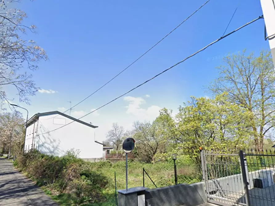 Immagine 3 di Villa in vendita  in via seguro 80 milano a Milano