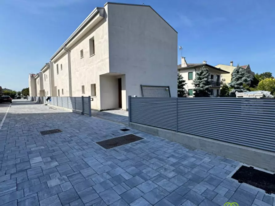 Immagine 10 di Villetta a schiera in vendita  in Via Foscara a Mira
