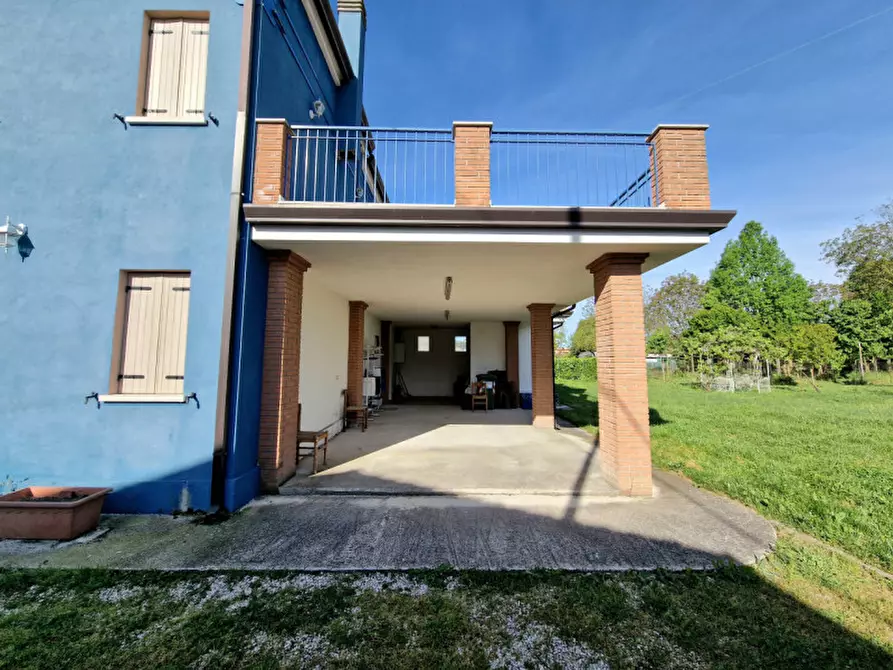 Immagine 5 di Casa indipendente in vendita  in VIA ROMA a Sant'urbano