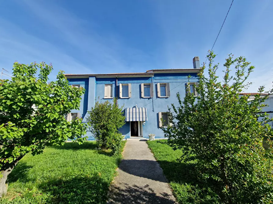 Immagine 11 di Casa indipendente in vendita  in VIA ROMA a Sant'urbano