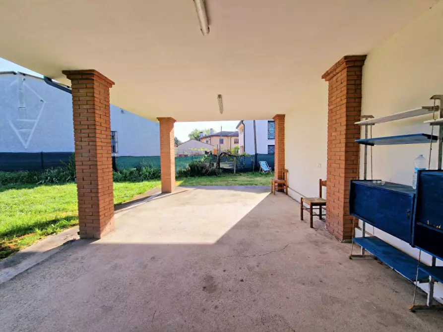 Immagine 13 di Casa indipendente in vendita  in VIA ROMA a Sant'urbano