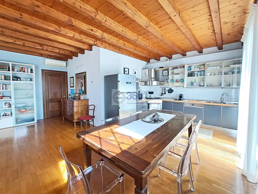 Immagine 7 di Appartamento in vendita  in Via Micanzio a Passirano