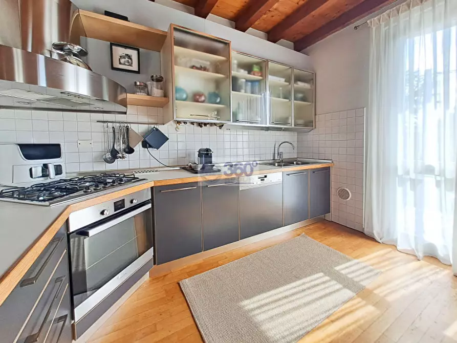 Immagine 8 di Appartamento in vendita  in Via Micanzio a Passirano