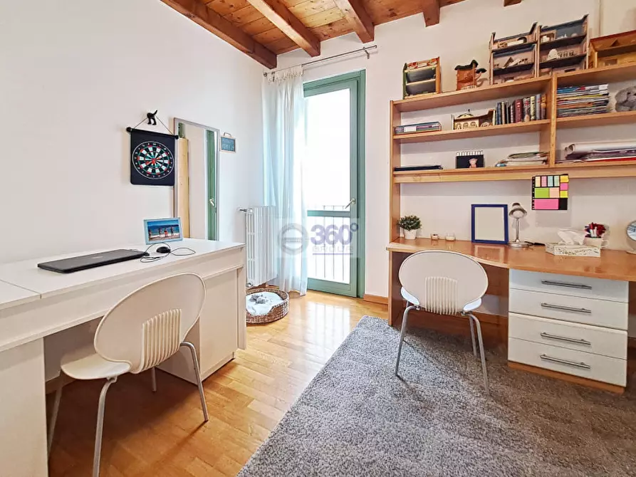 Immagine 26 di Appartamento in vendita  in Via Micanzio a Passirano