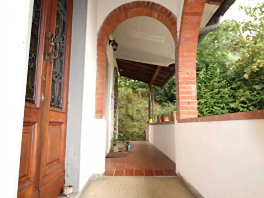 Immagine 24 di Villa in vendita  in Via Chiantigiana a Montevarchi