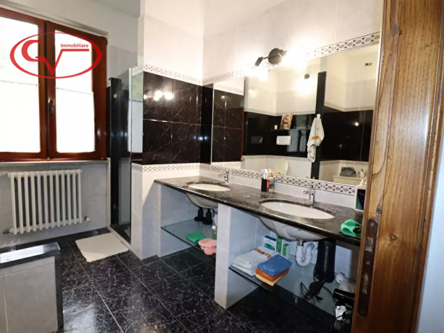 Immagine 38 di Villa in vendita  in Via Chiantigiana a Montevarchi