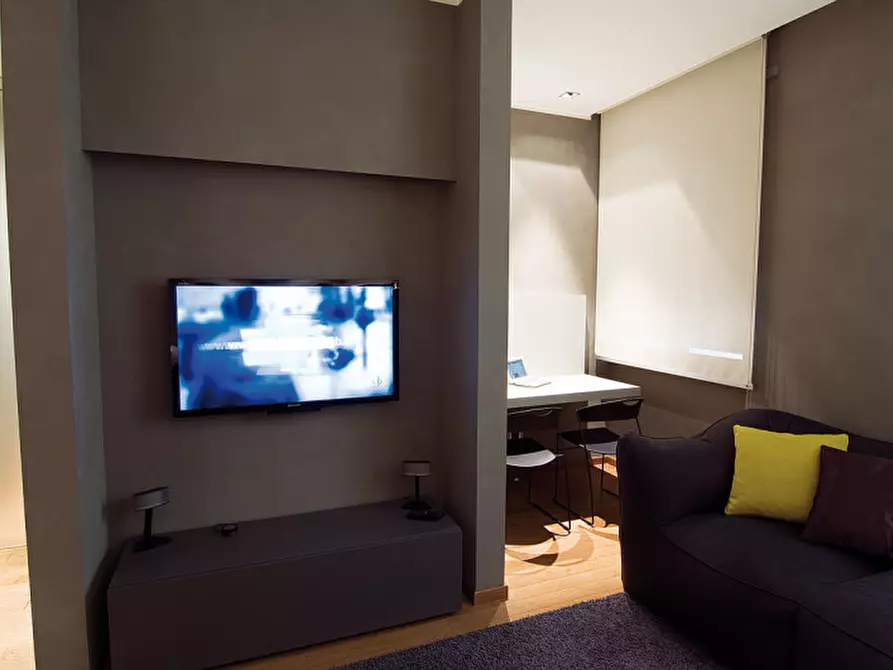 Immagine 6 di Appartamento in affitto  in Via Lorenzo il Magnifico a Roma