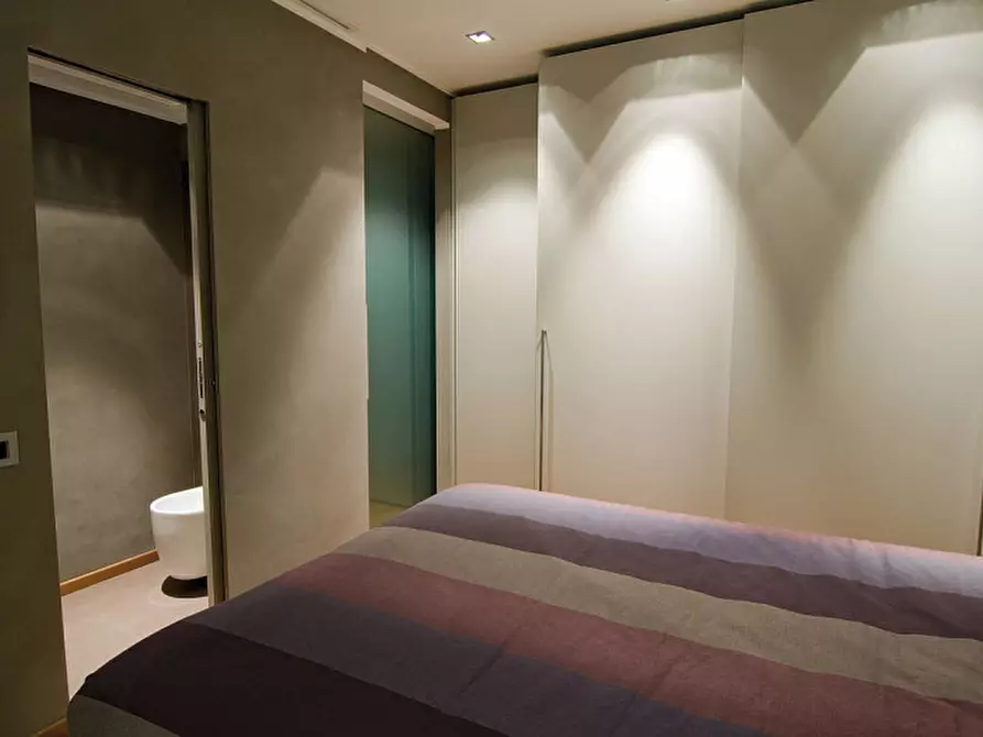 Immagine 9 di Appartamento in affitto  in Via Lorenzo il Magnifico a Roma