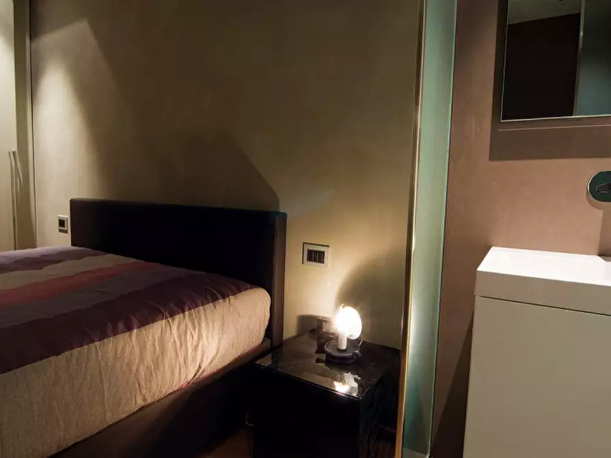 Immagine 10 di Appartamento in affitto  in Via Lorenzo il Magnifico a Roma